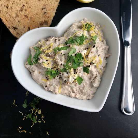 Simple Smoked Mackerel Pâté on Ryvita